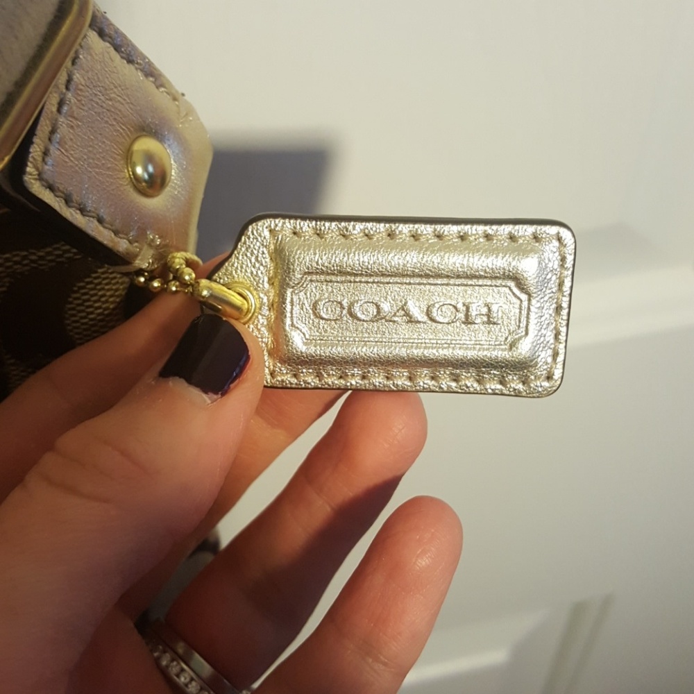 Coach Cross Body - Picture 4 of 4